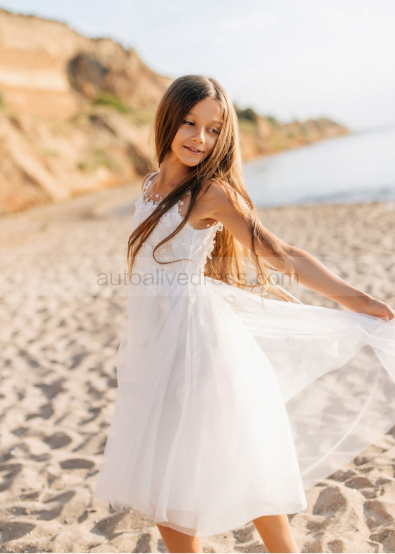 Straight Neck White Lace Tulle Flower Girl Dress